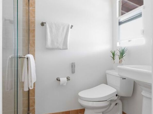 1248 N Everett Street, Glendale CA 91207