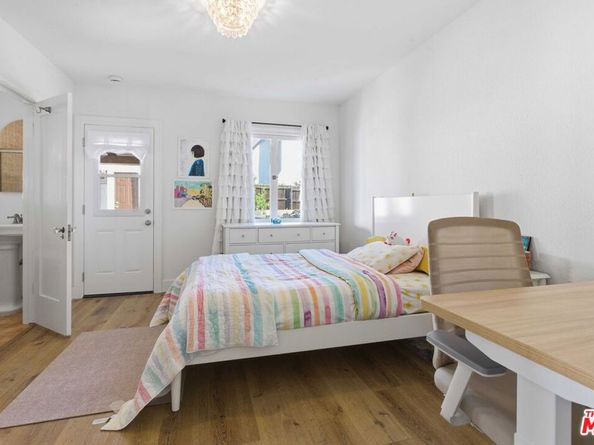 1248 N Everett Street, Glendale CA 91207