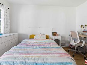 1248 N Everett Street, Glendale CA 91207