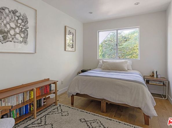 1530 Allesandro Street, Los Angeles CA 90026