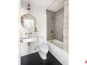 1530 Allesandro Street, Los Angeles CA 90026