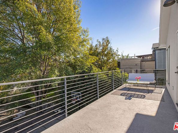 1530 Allesandro Street, Los Angeles CA 90026