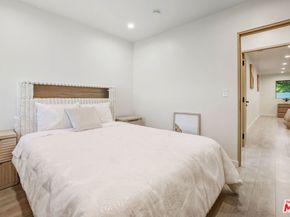 16823 Valerio Street, Lake Balboa CA 91406