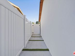 16823 Valerio Street, Lake Balboa CA 91406