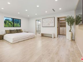 16823 Valerio Street, Lake Balboa CA 91406