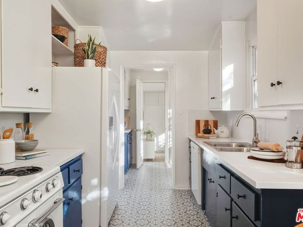 5351 Lemona Avenue, Sherman Oaks CA 91411