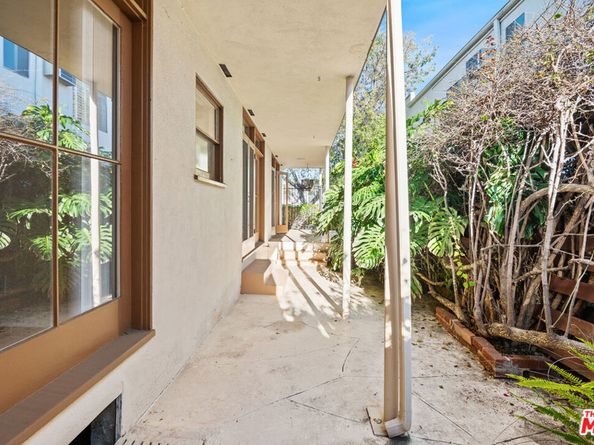 1621 Manning Avenue, Los Angeles CA 90024