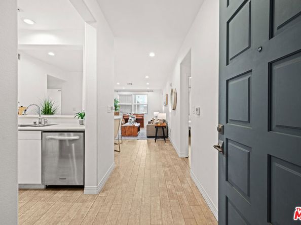 7100 Playa Vista Drive 120, Playa Vista CA 90094