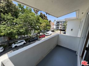 561 N Sweetzer Avenue, West Hollywood CA 90048