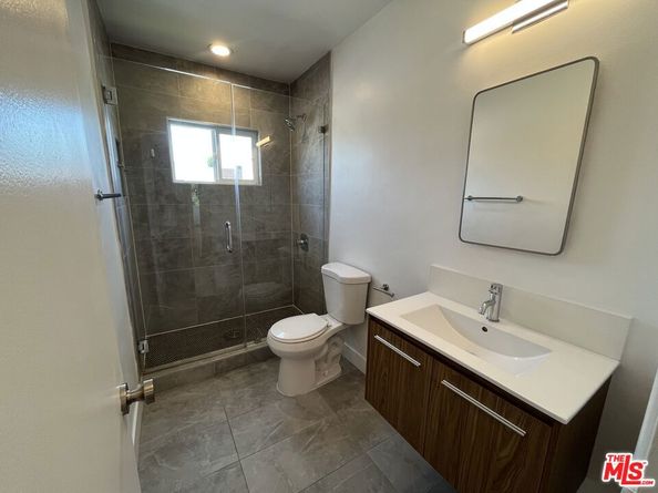 561 N Sweetzer Avenue, West Hollywood CA 90048