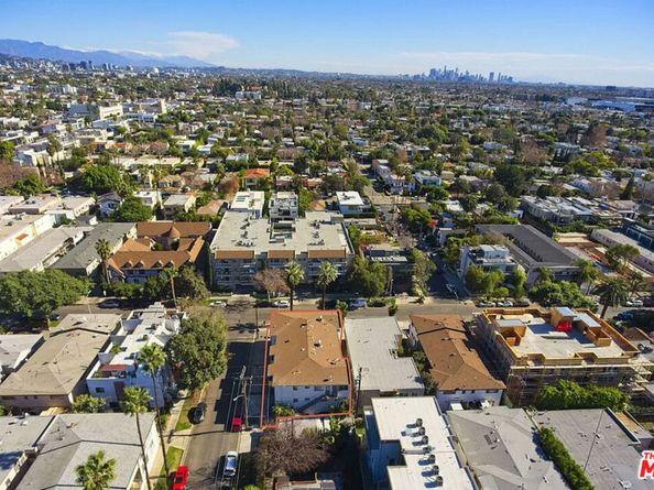 561 N Sweetzer Avenue, West Hollywood CA 90048