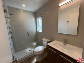 561 N Sweetzer Avenue, West Hollywood CA 90048