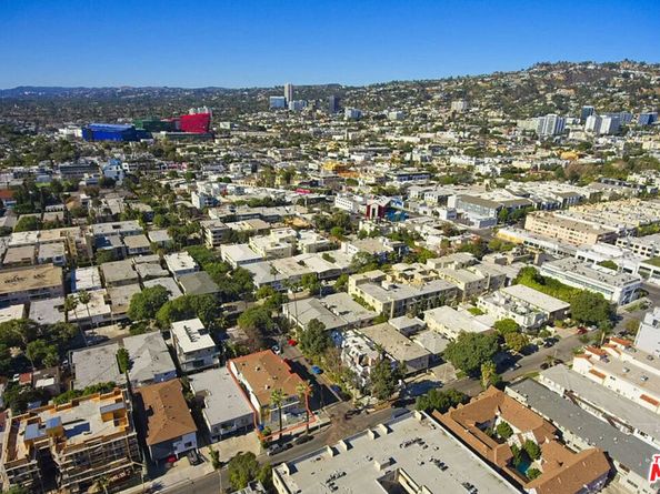 561 N Sweetzer Avenue, West Hollywood CA 90048