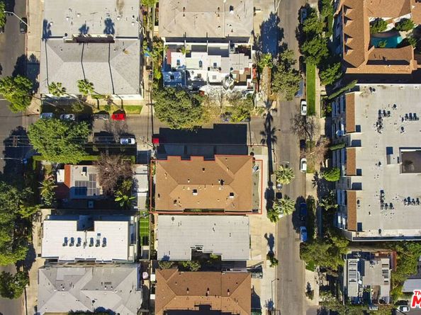 561 N Sweetzer Avenue, West Hollywood CA 90048