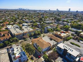 561 N Sweetzer Avenue, West Hollywood CA 90048