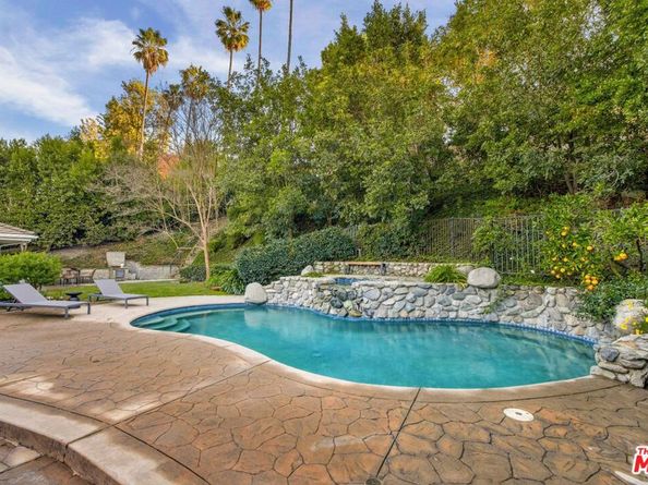 15550 Valley Vista Boulevard, Encino CA 91436