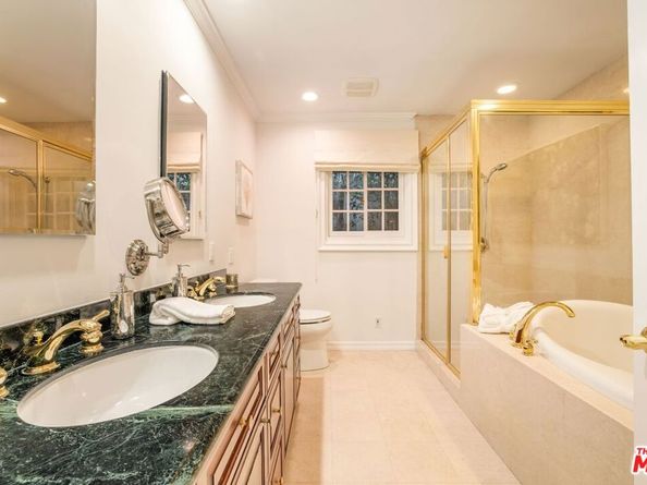 15550 Valley Vista Boulevard, Encino CA 91436