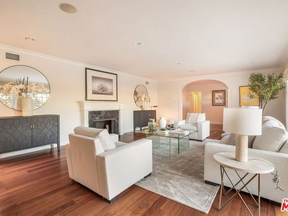 15550 Valley Vista Boulevard, Encino CA 91436