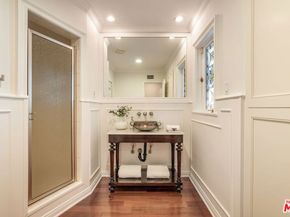 15550 Valley Vista Boulevard, Encino CA 91436