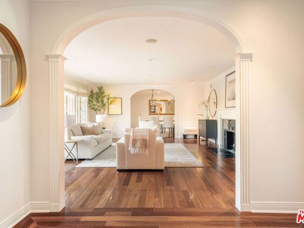 15550 Valley Vista Boulevard, Encino CA 91436