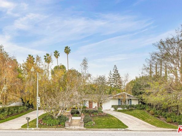 15550 Valley Vista Boulevard, Encino CA 91436