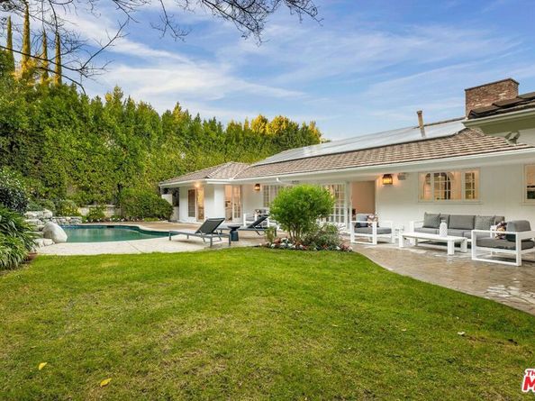 15550 Valley Vista Boulevard, Encino CA 91436