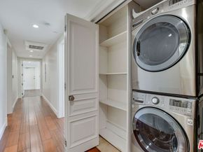 918 S Wooster Street 1, Los Angeles CA 90035