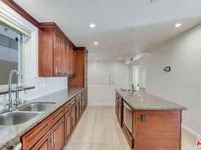 918 S Wooster Street 1, Los Angeles CA 90035