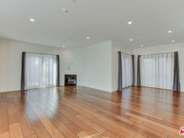 918 S Wooster Street 1, Los Angeles CA 90035