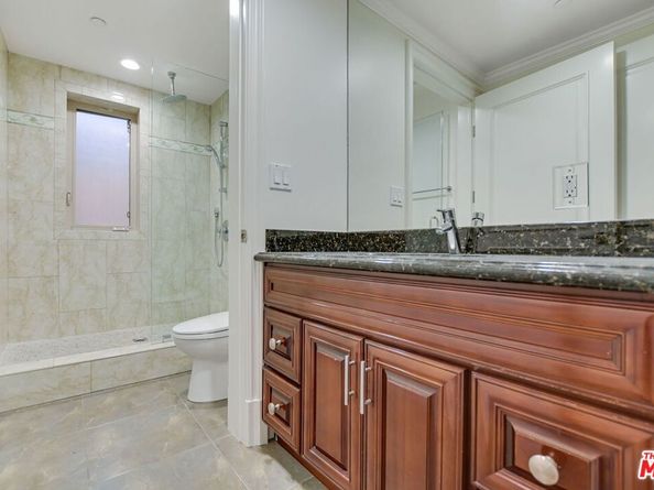 918 S Wooster Street 1, Los Angeles CA 90035