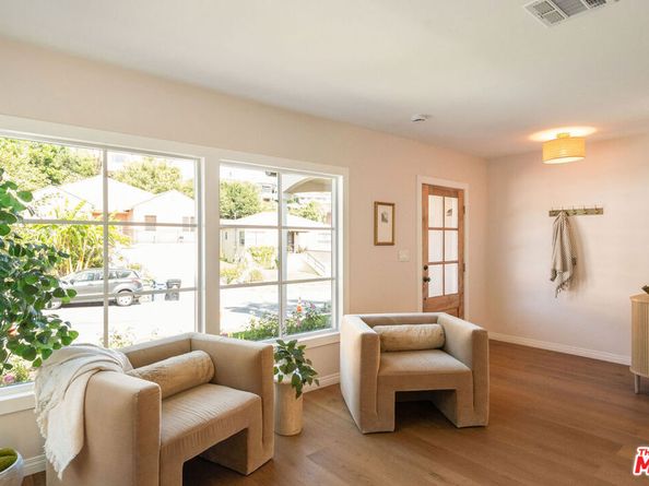 5103 Parkglen Avenue, Los Angeles CA 90043