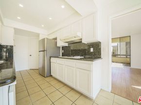 750 S Spaulding Avenue 312, Los Angeles CA 90036