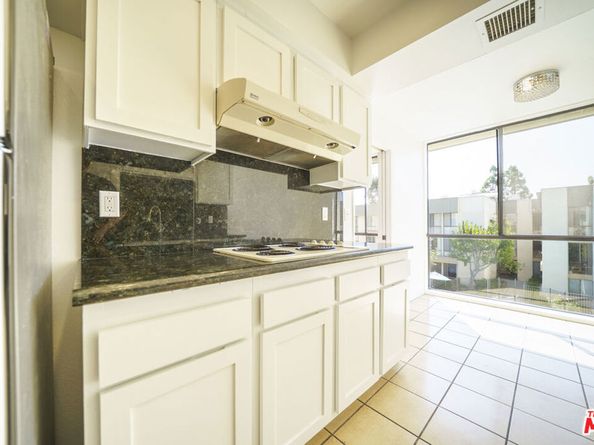 750 S Spaulding Avenue 312, Los Angeles CA 90036