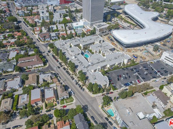 750 S Spaulding Avenue 312, Los Angeles CA 90036