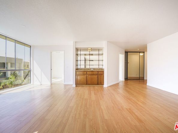 750 S Spaulding Avenue 312, Los Angeles CA 90036