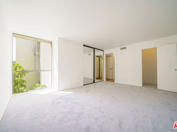 750 S Spaulding Avenue 312, Los Angeles CA 90036