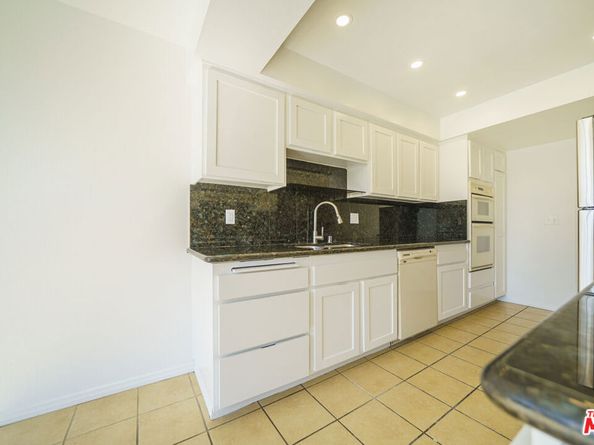 750 S Spaulding Avenue 312, Los Angeles CA 90036