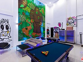 2738 Rinconia Drive, Los Angeles CA 90068