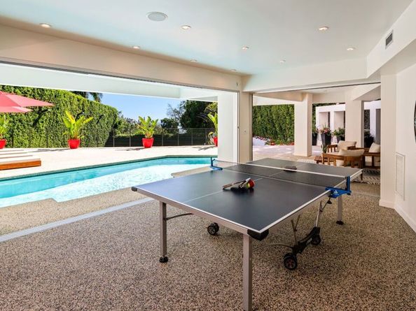 9240 Warbler Way, Los Angeles CA 90069