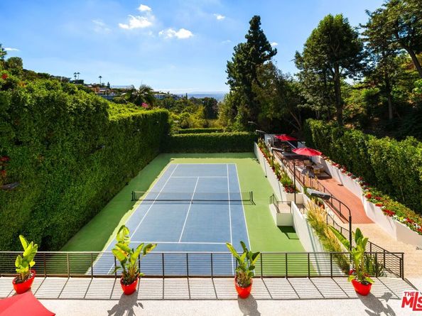 9240 Warbler Way, Los Angeles CA 90069