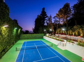 9240 Warbler Way, Los Angeles CA 90069