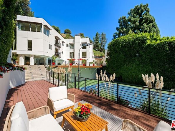 9240 Warbler Way, Los Angeles CA 90069