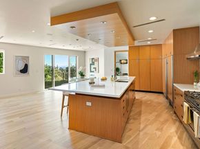 9240 Warbler Way, Los Angeles CA 90069