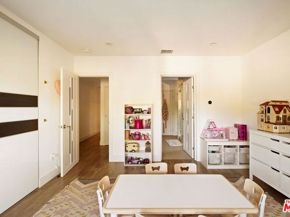 6151 Atoll Avenue, Valley Glen CA 91401