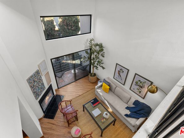12000 Goshen Avenue 303, Los Angeles CA 90049