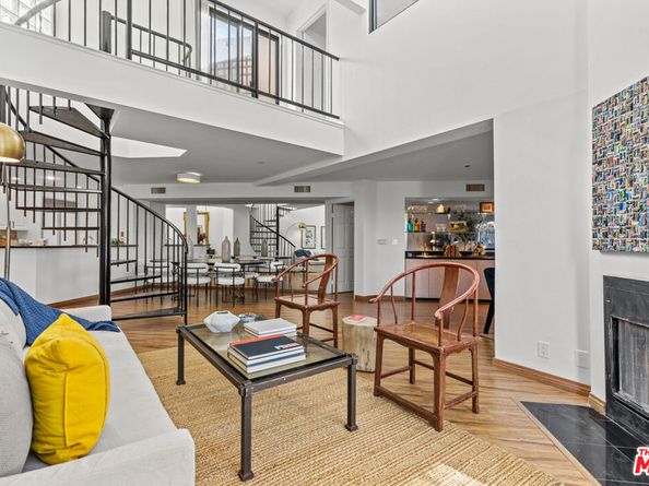 12000 Goshen Avenue 303, Los Angeles CA 90049