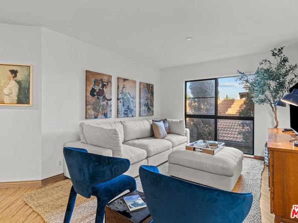 12000 Goshen Avenue 303, Los Angeles CA 90049