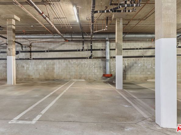 12000 Goshen Avenue 303, Los Angeles CA 90049