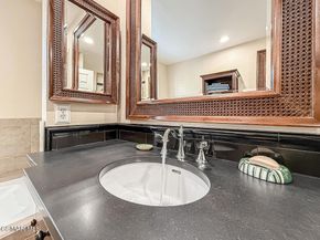 23571 Windom Street, West Hills CA 91304
