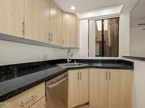 7826 Topanga Canyon Boulevard 103, Canoga Park CA 91304